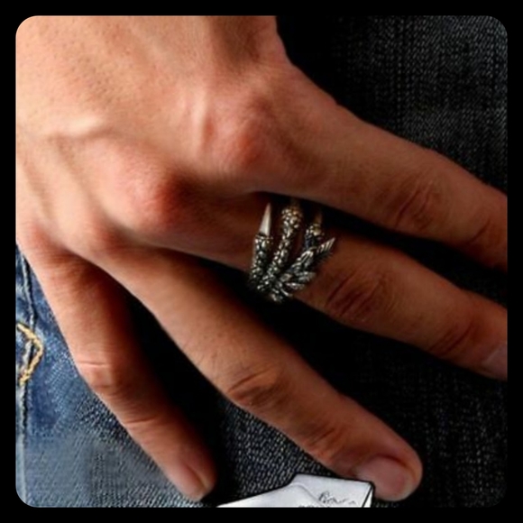 5/$25 Dragon claw unique ring, brand new adjustable silver - Picture 6 of 11